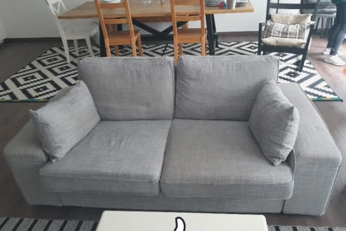 Das Sofa, das Sascha erhalten hat